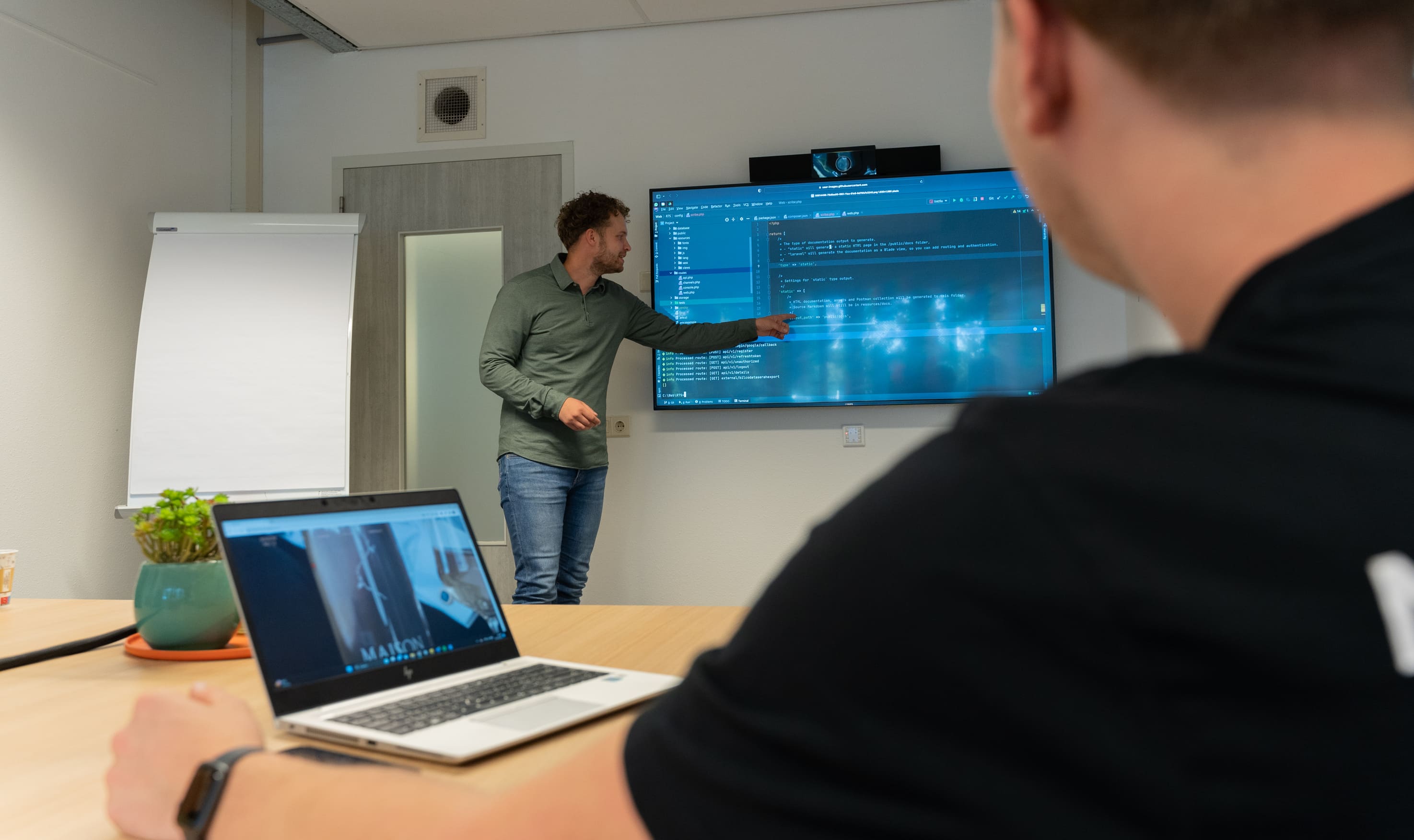 Rankdata aan het werk op kantoor in Eindhoven